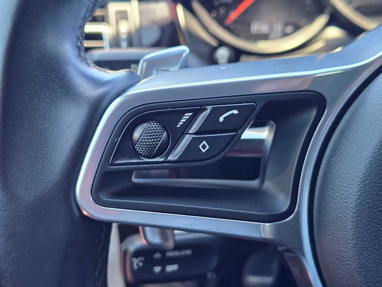 2020 Porsche Macan AWD