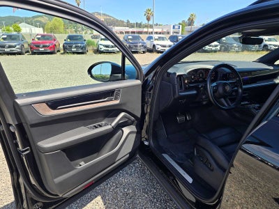 2024 Porsche Cayenne S