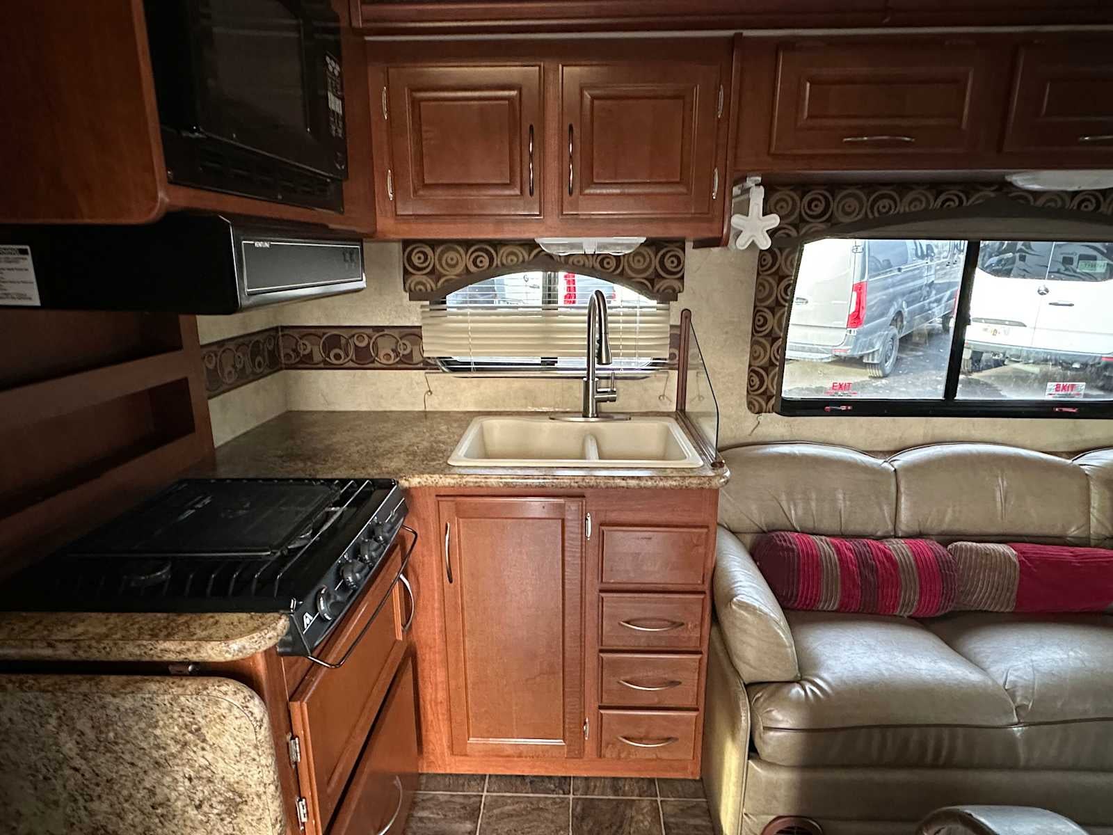 2011 Ford Econoline Cutaway E-450 Super Duty 158" DRW