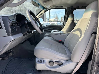 2006 Ford Super Duty F-350 SRW Lariat