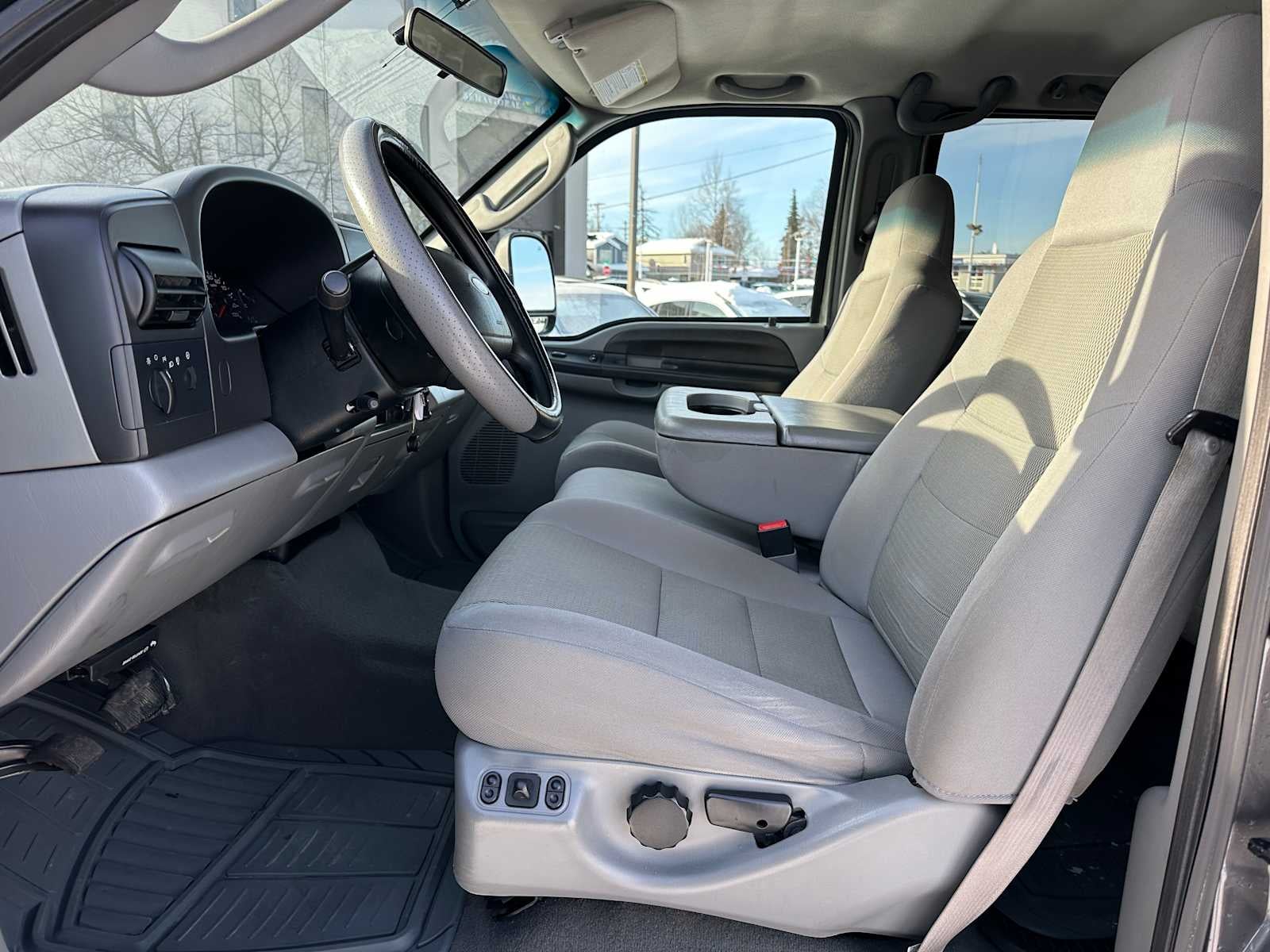 2006 Ford Super Duty F-350 SRW Lariat