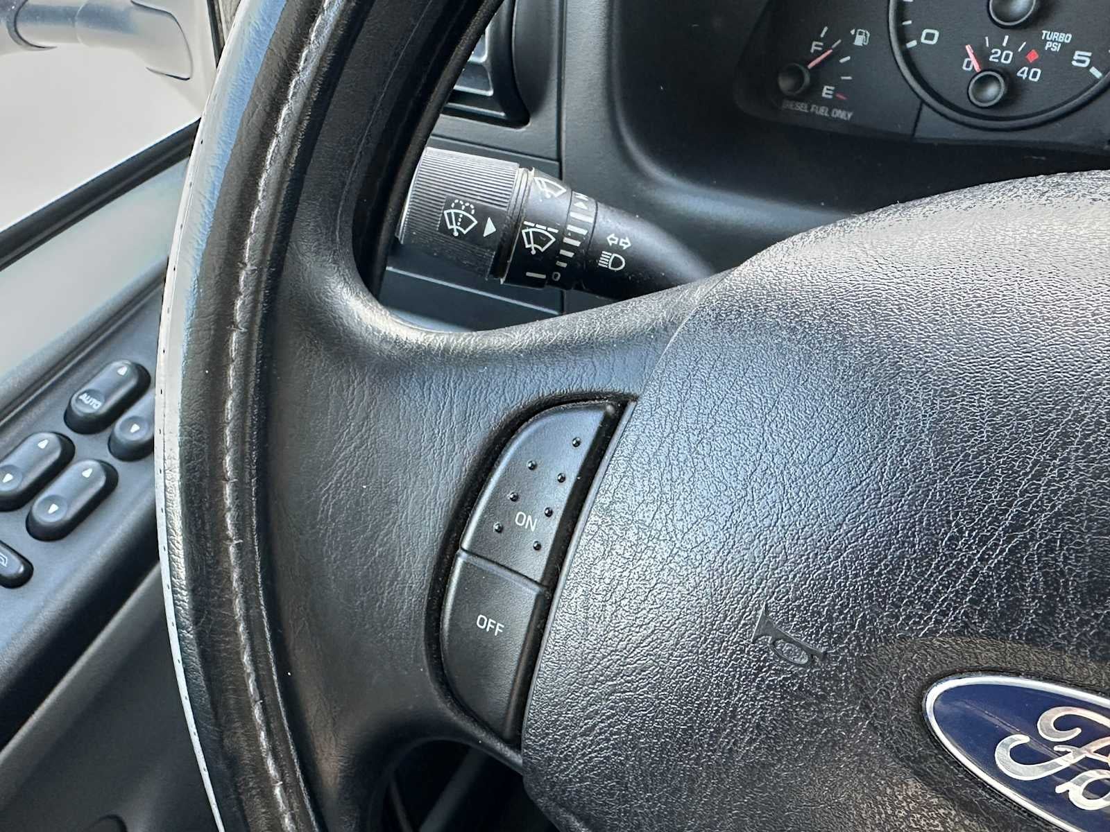 2006 Ford Super Duty F-350 SRW Lariat