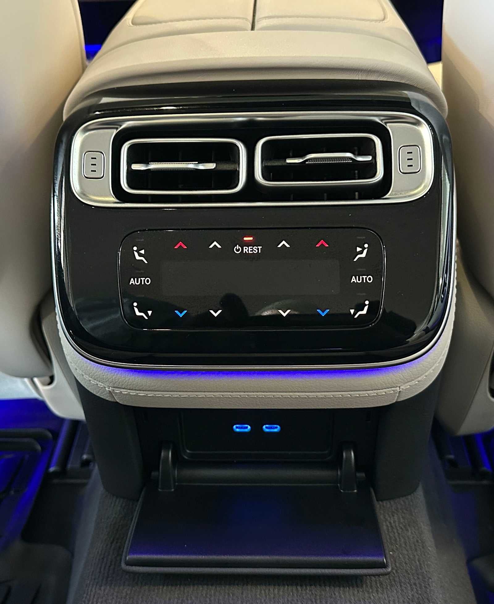 2026 Mercedes-Benz AMG® S 63 E 4MATIC® Sedan