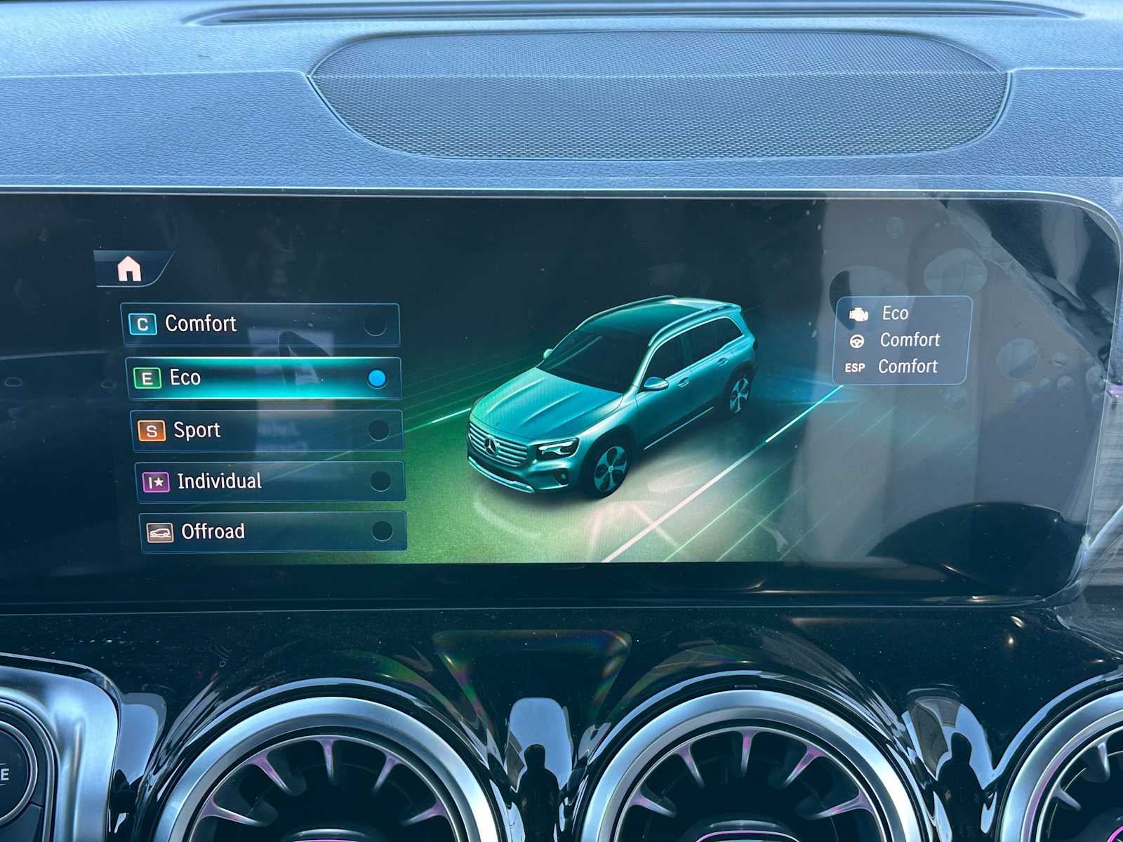 2026 Mercedes-Benz GLB 250 4MATIC® SUV