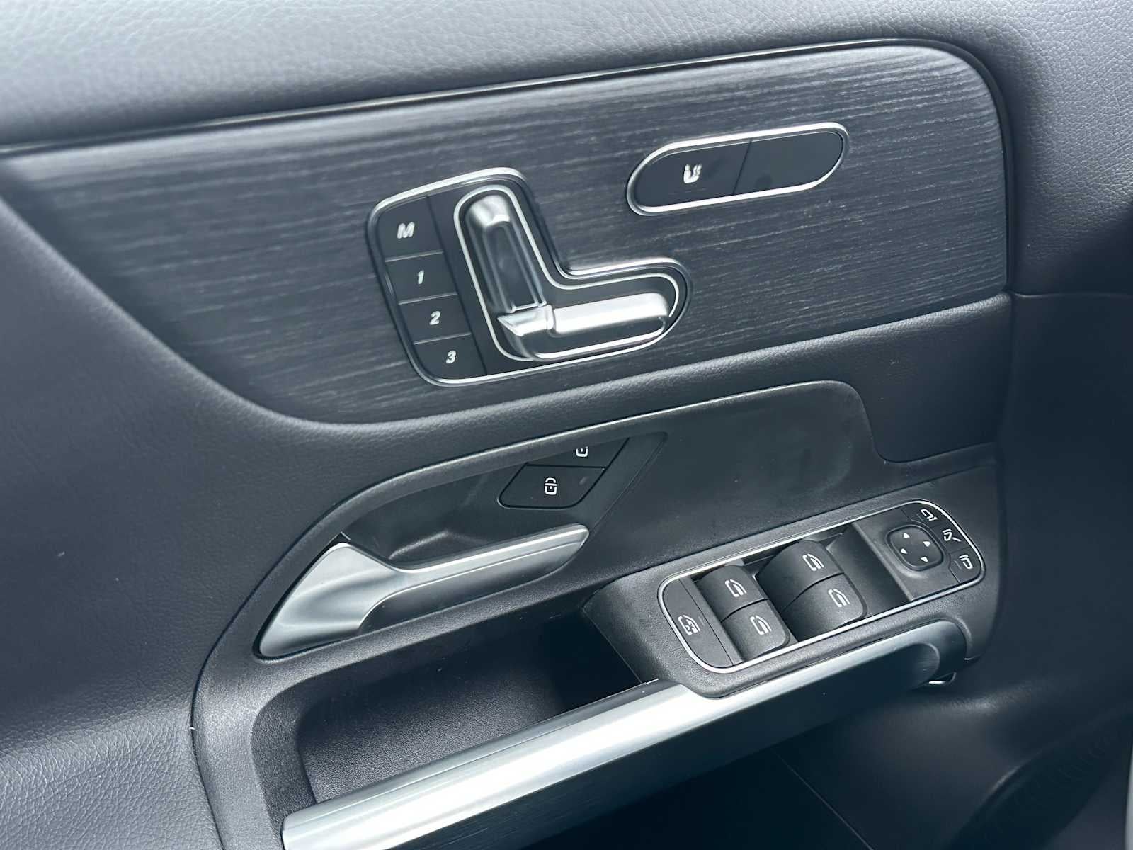 2026 Mercedes-Benz GLB 250 4MATIC® SUV
