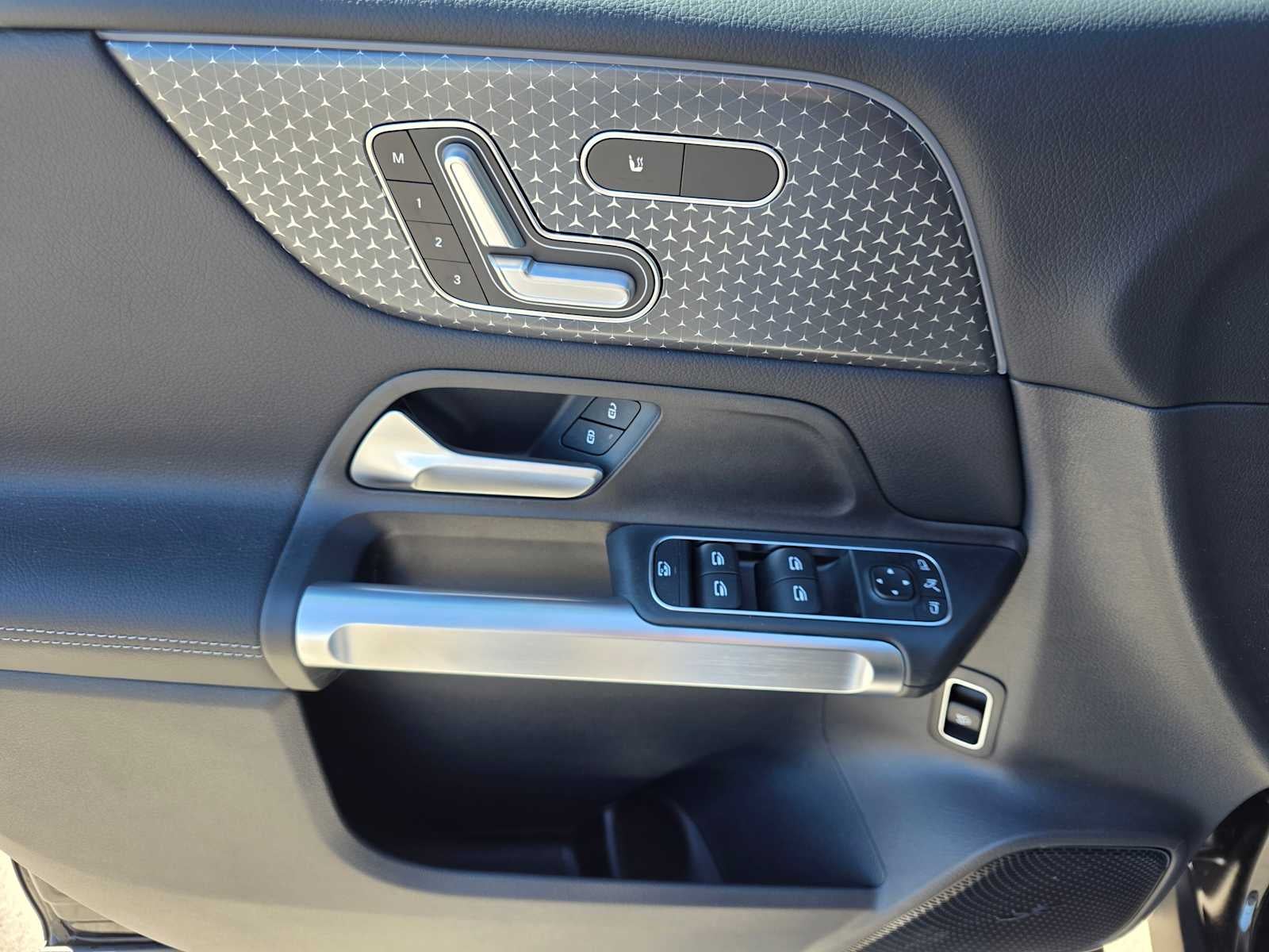 2026 Mercedes-Benz GLB 250 4MATIC® SUV