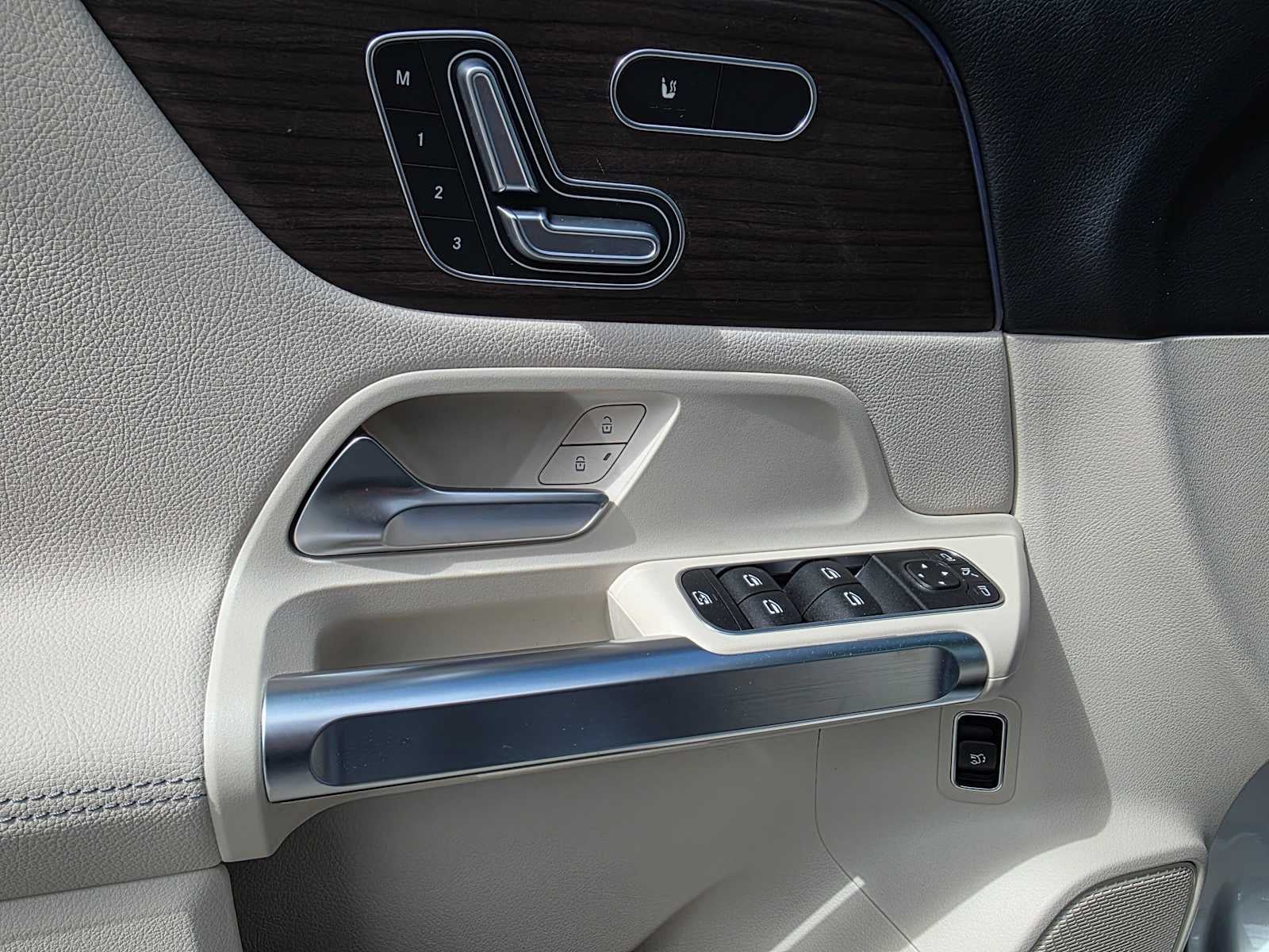 2026 Mercedes-Benz GLB 250 4MATIC® SUV
