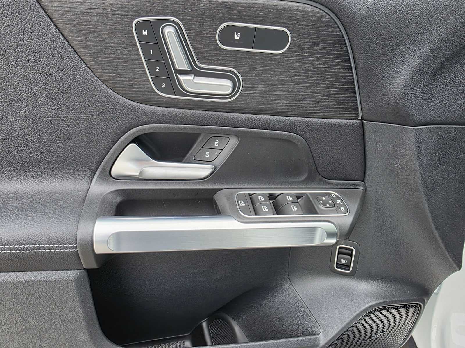 2026 Mercedes-Benz GLB 250 4MATIC® SUV