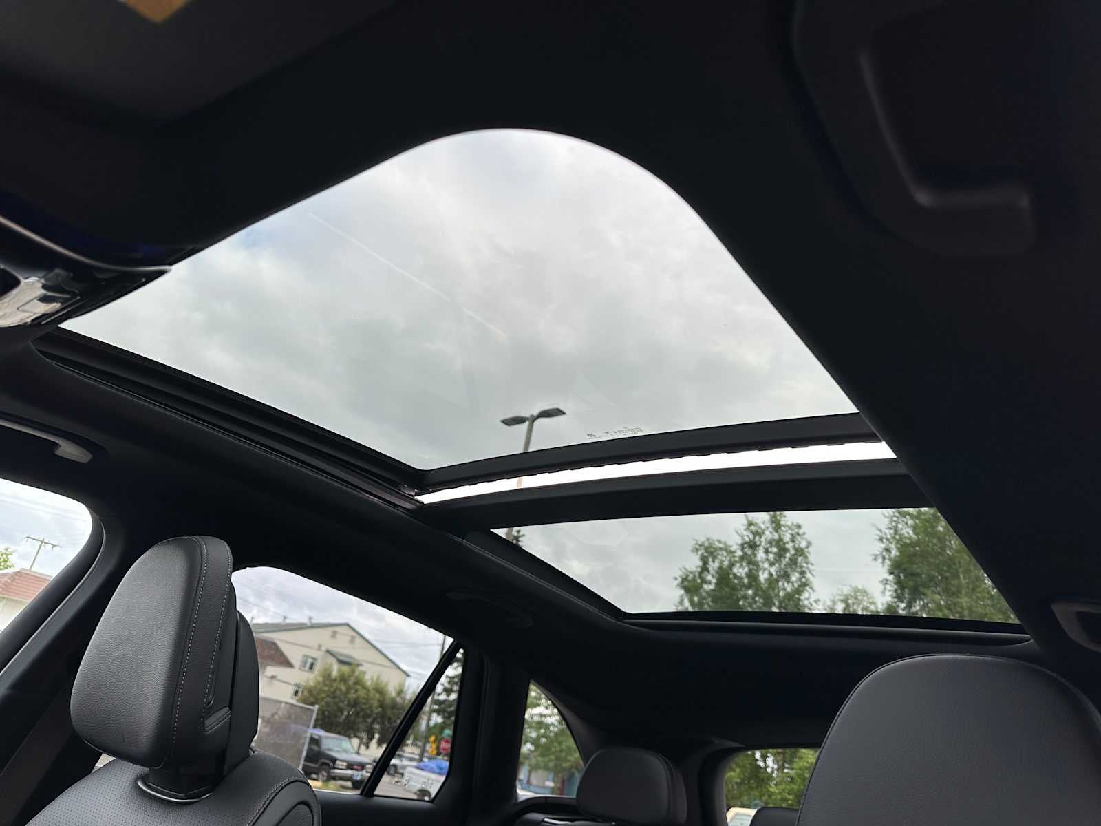 2025 Mercedes-Benz GLC GLC 300