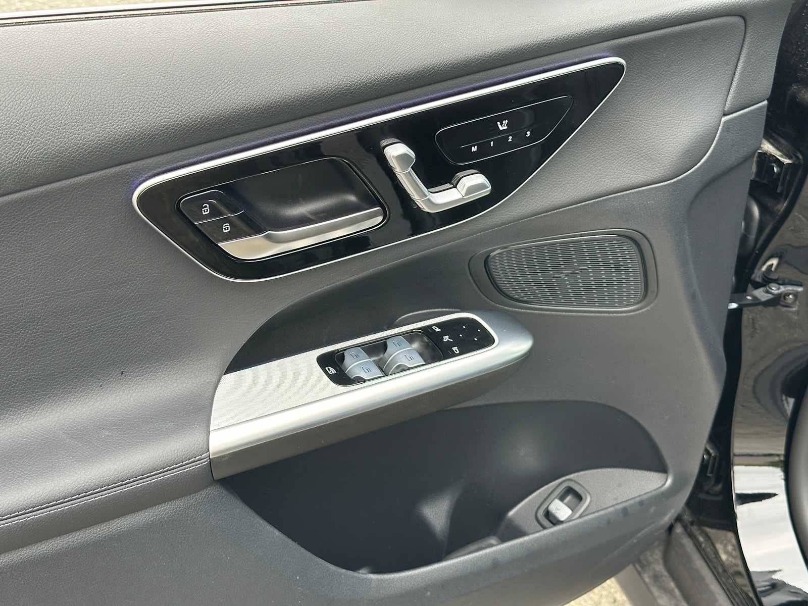 2025 Mercedes-Benz GLC GLC 300