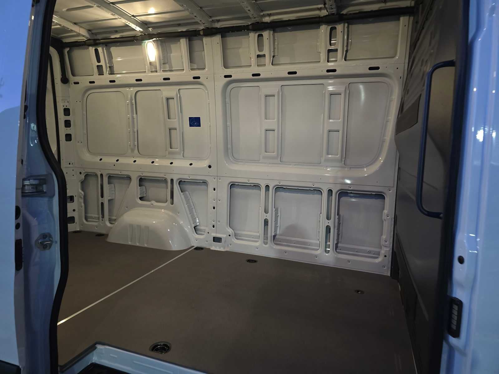 2026 Mercedes-Benz Sprinter 2500 Standard Roof I4 Diesel HO 144" RWD
