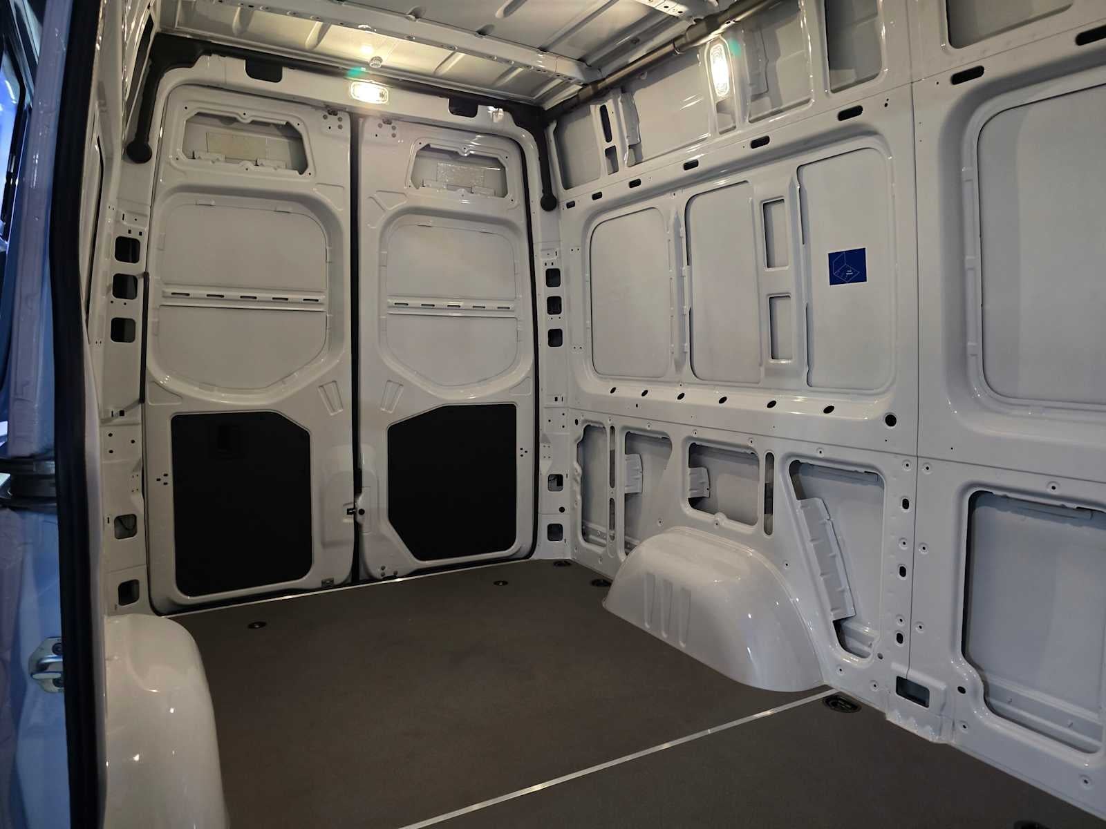 2026 Mercedes-Benz Sprinter 2500 Standard Roof I4 Diesel HO 144" RWD