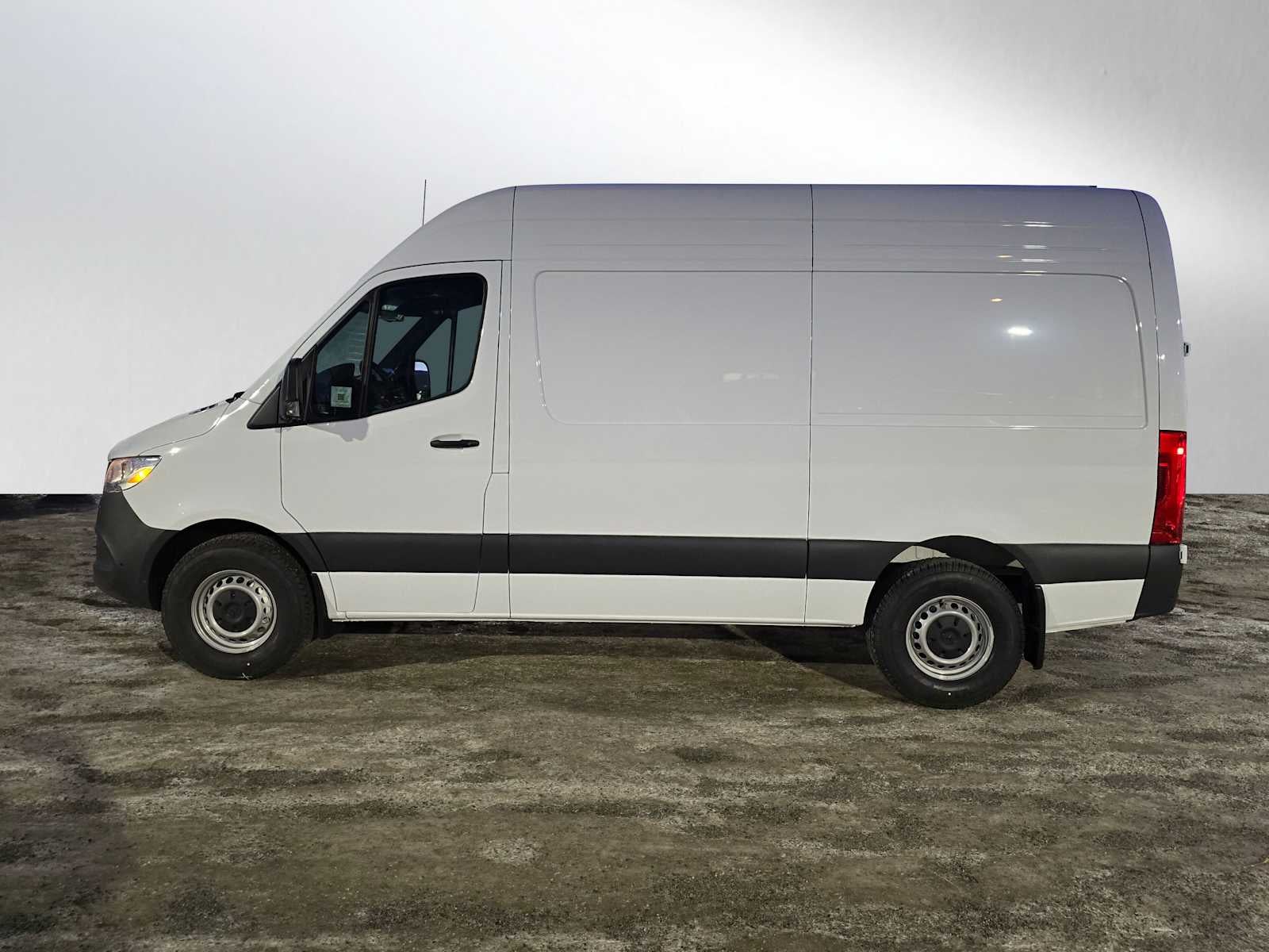 2026 Mercedes-Benz Sprinter 2500 Standard Roof I4 Diesel HO 144" RWD