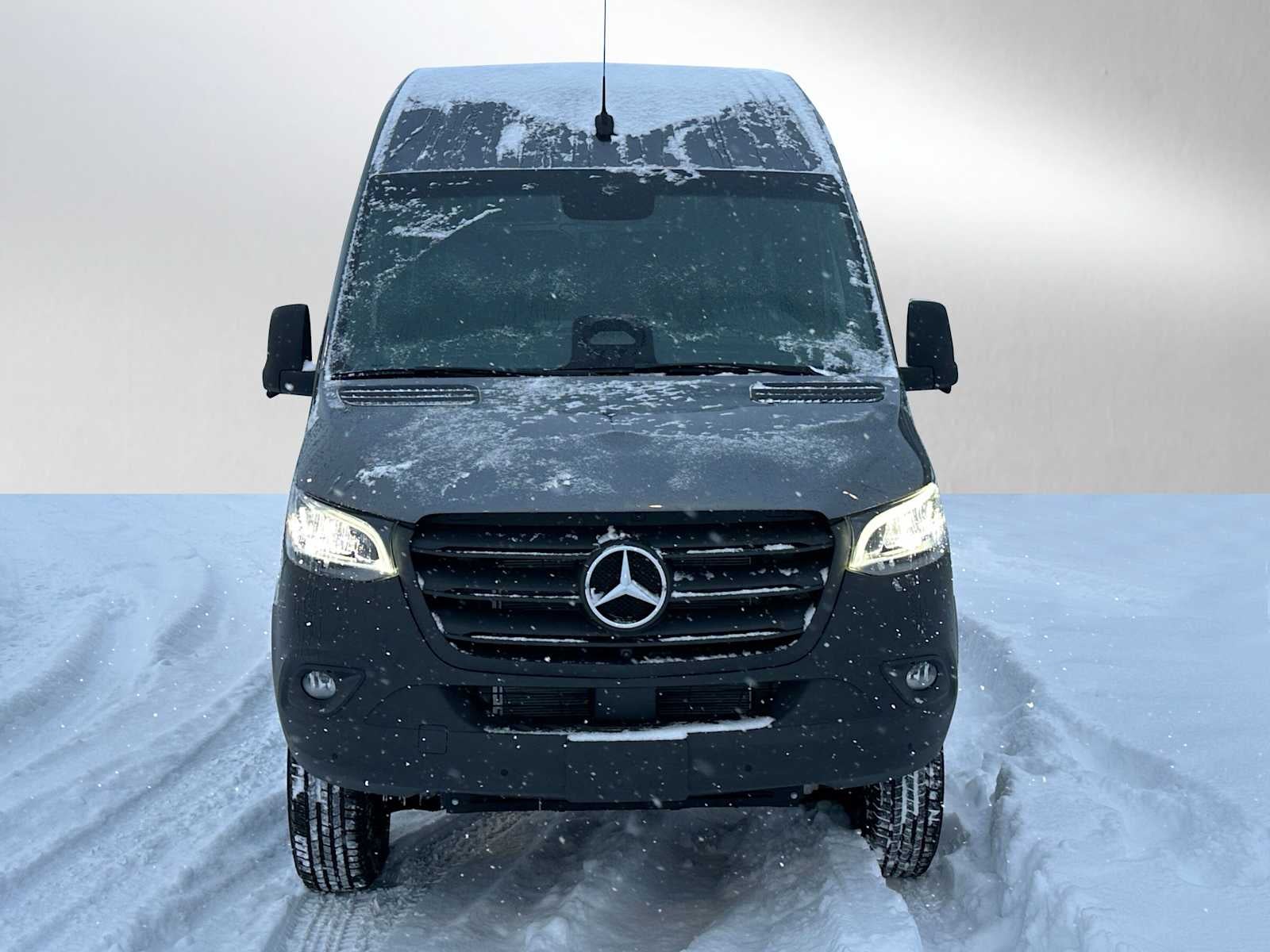 2026 Mercedes-Benz Sprinter 2500 Standard Roof I4 Diesel HO 144" AWD