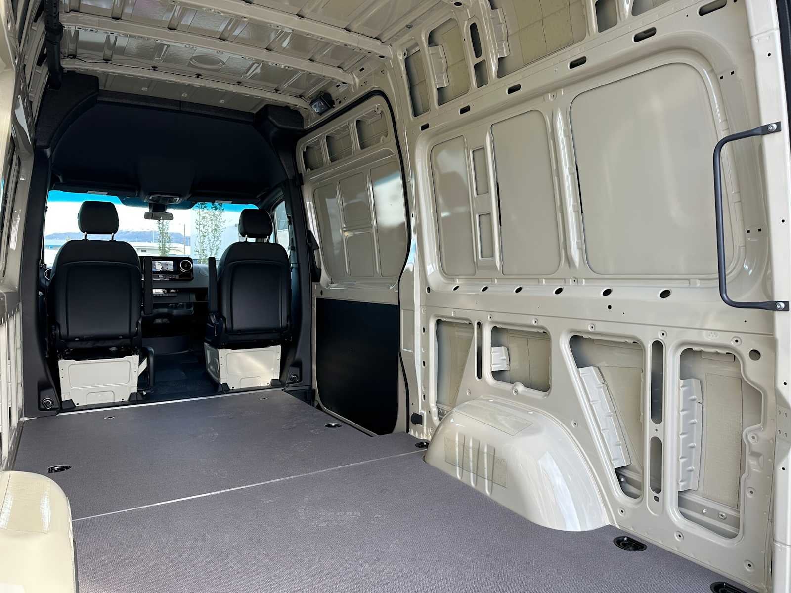 2026 Mercedes-Benz Sprinter 2500 Standard Roof I4 Diesel HO 144" AWD