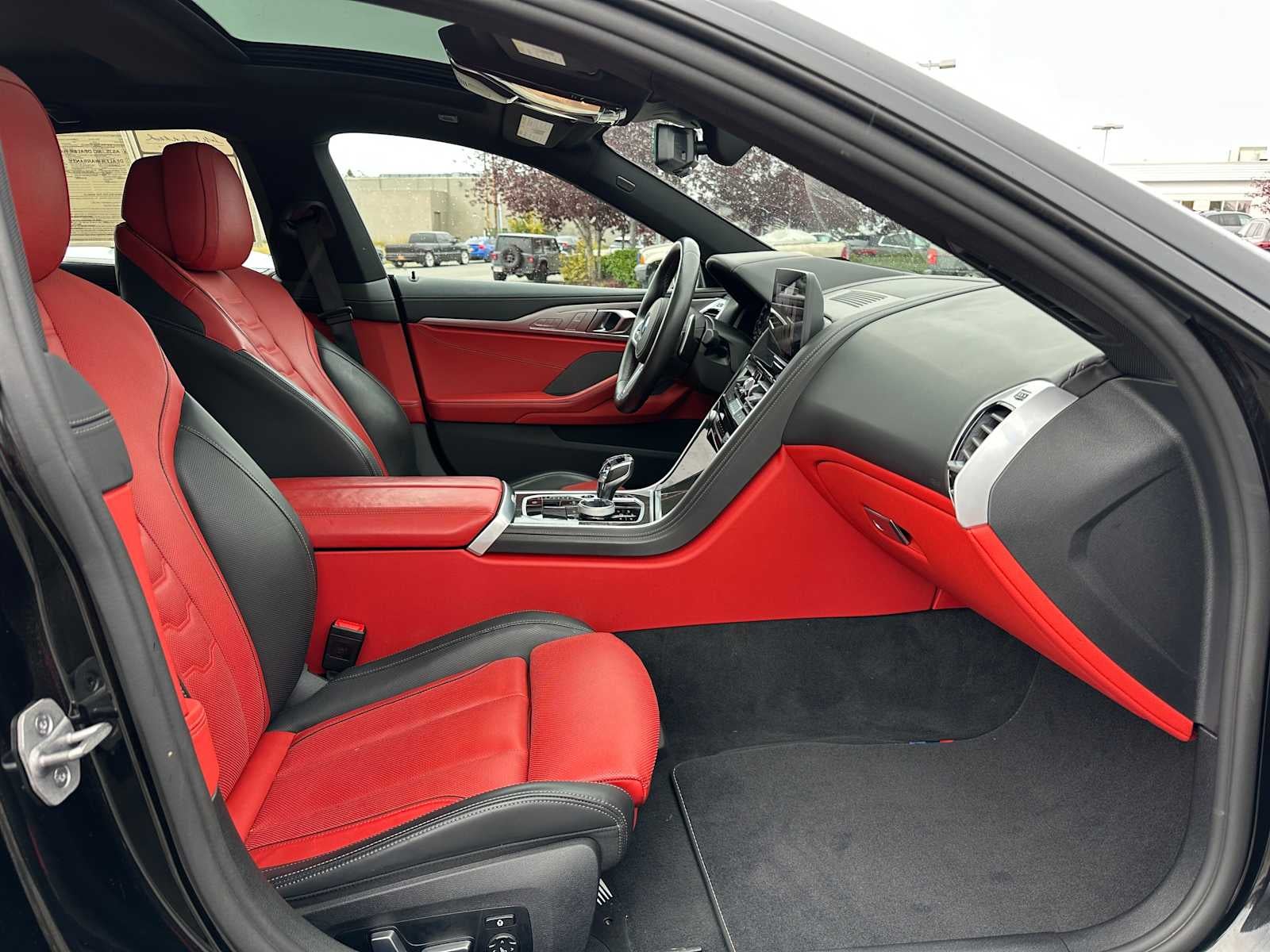 2025 BMW M850i xDrive M850i