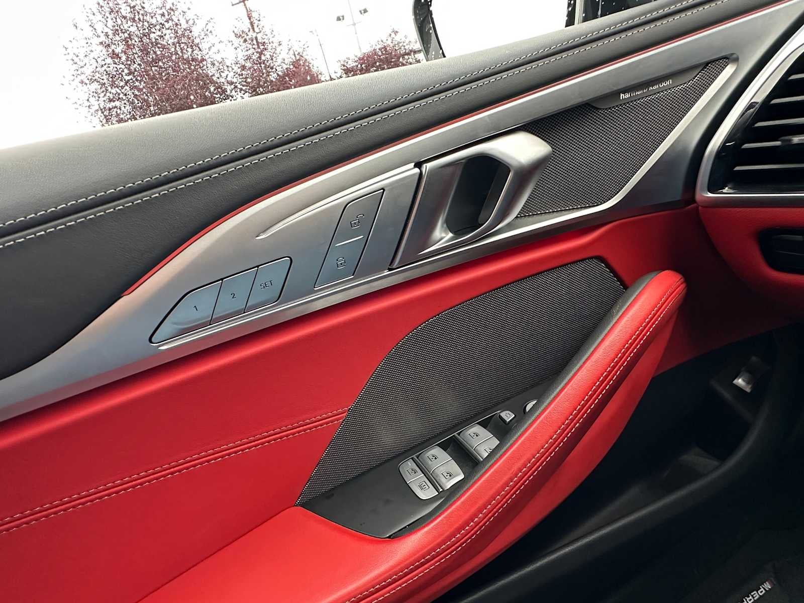 2025 BMW M850i xDrive M850i