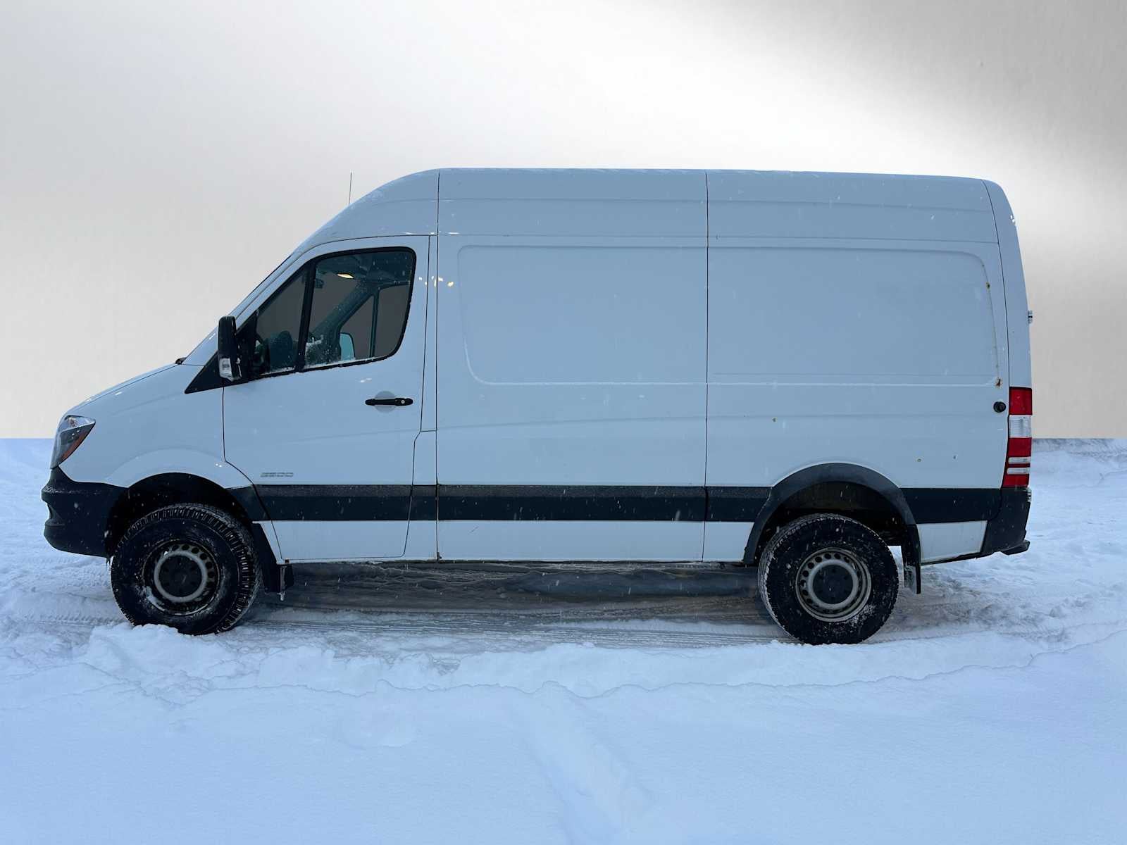 2015 Freightliner Sprinter 4WD 2500 144"