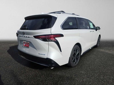 2026 Toyota Sienna Platinum