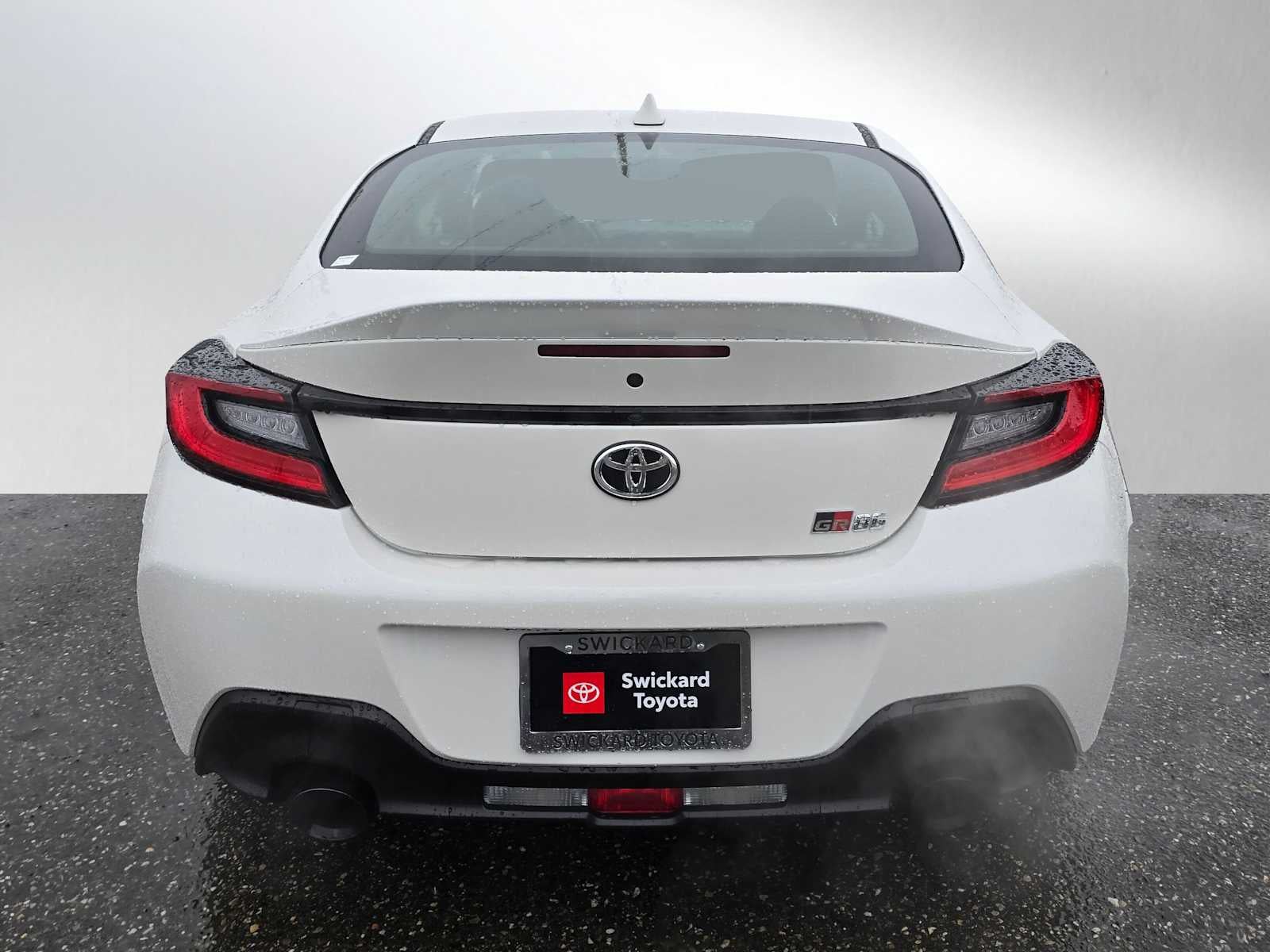 2026 Toyota GR86 Premium MT