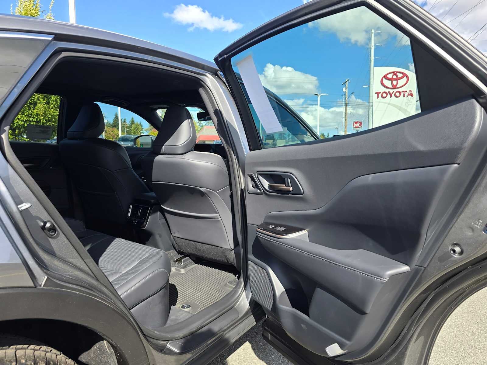 2025 Toyota Toyota Crown Platinum