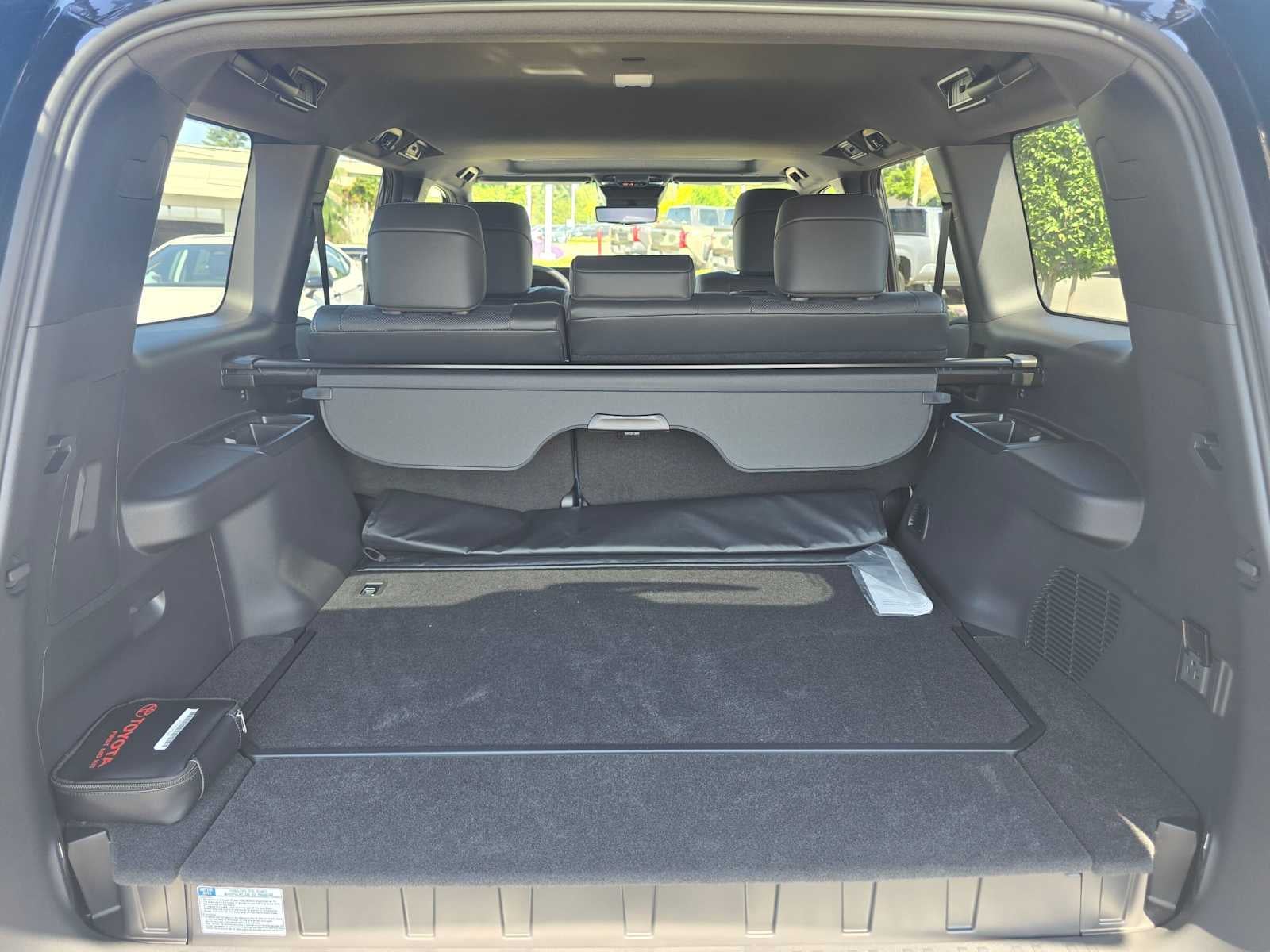 2027 Toyota Land Cruiser Base