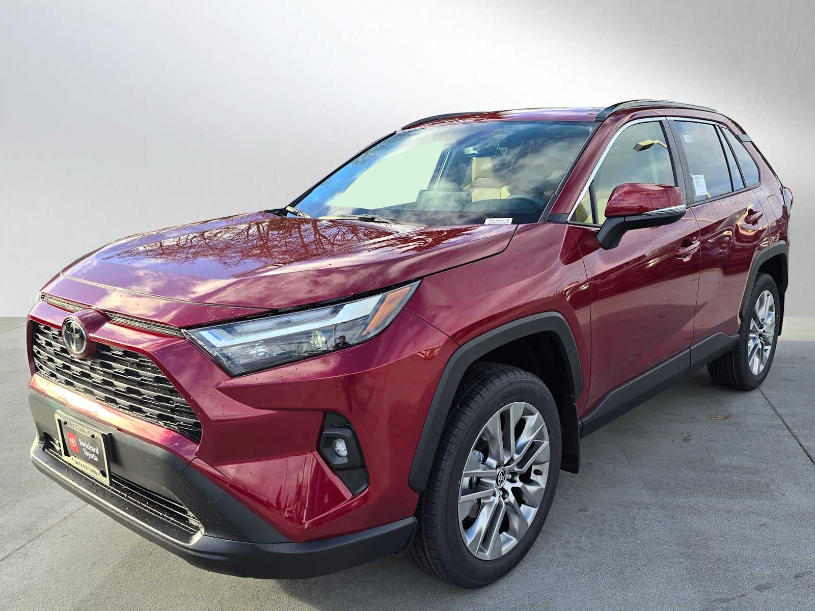 2025 Toyota RAV4 XLE Premium