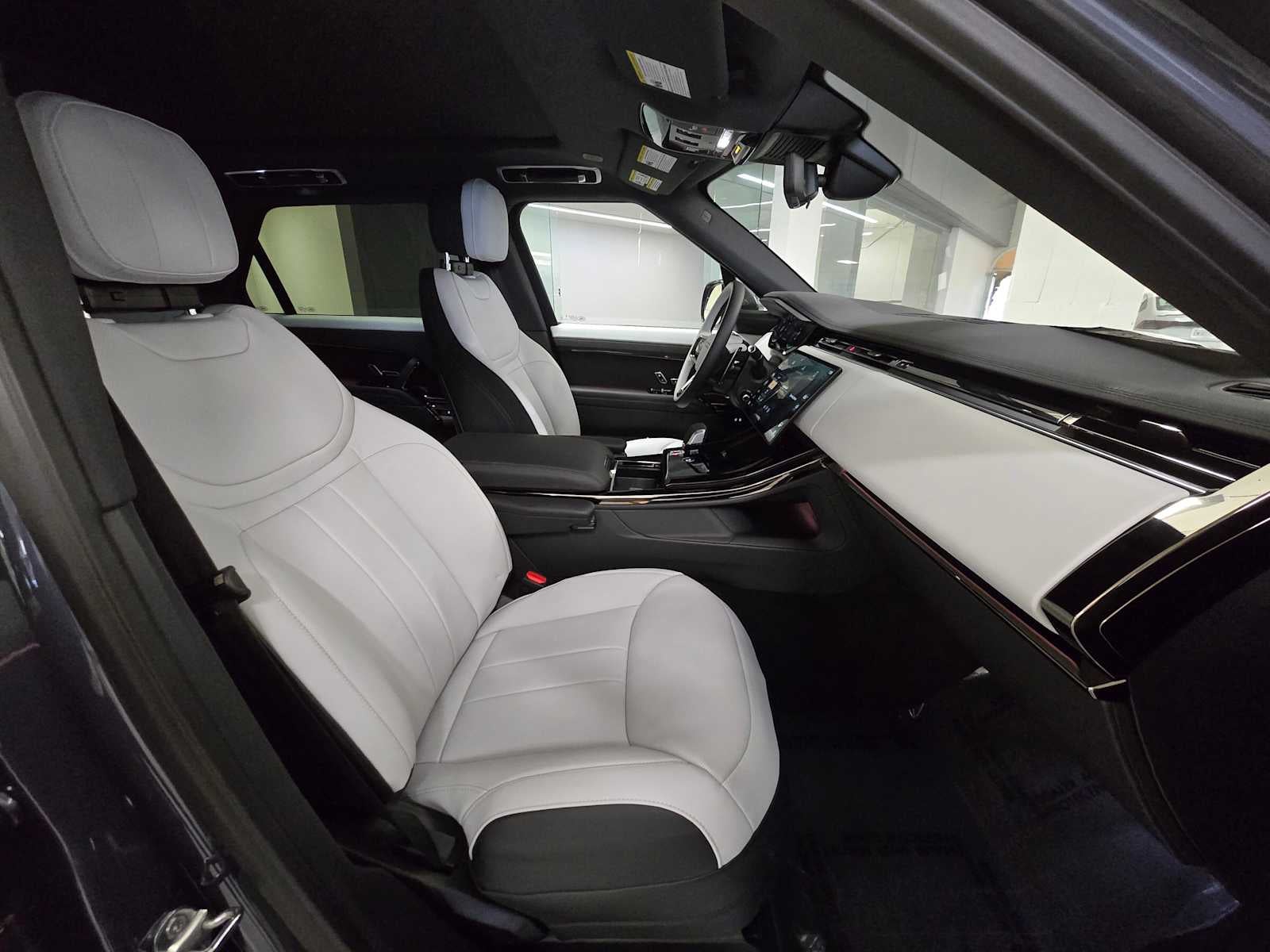 2026 Land Rover Range Rover Sport Dynamic SE
