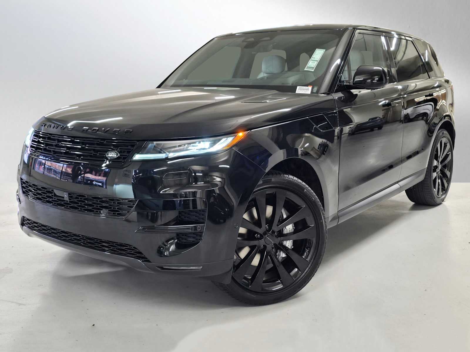 2026 Land Rover Range Rover Sport SE
