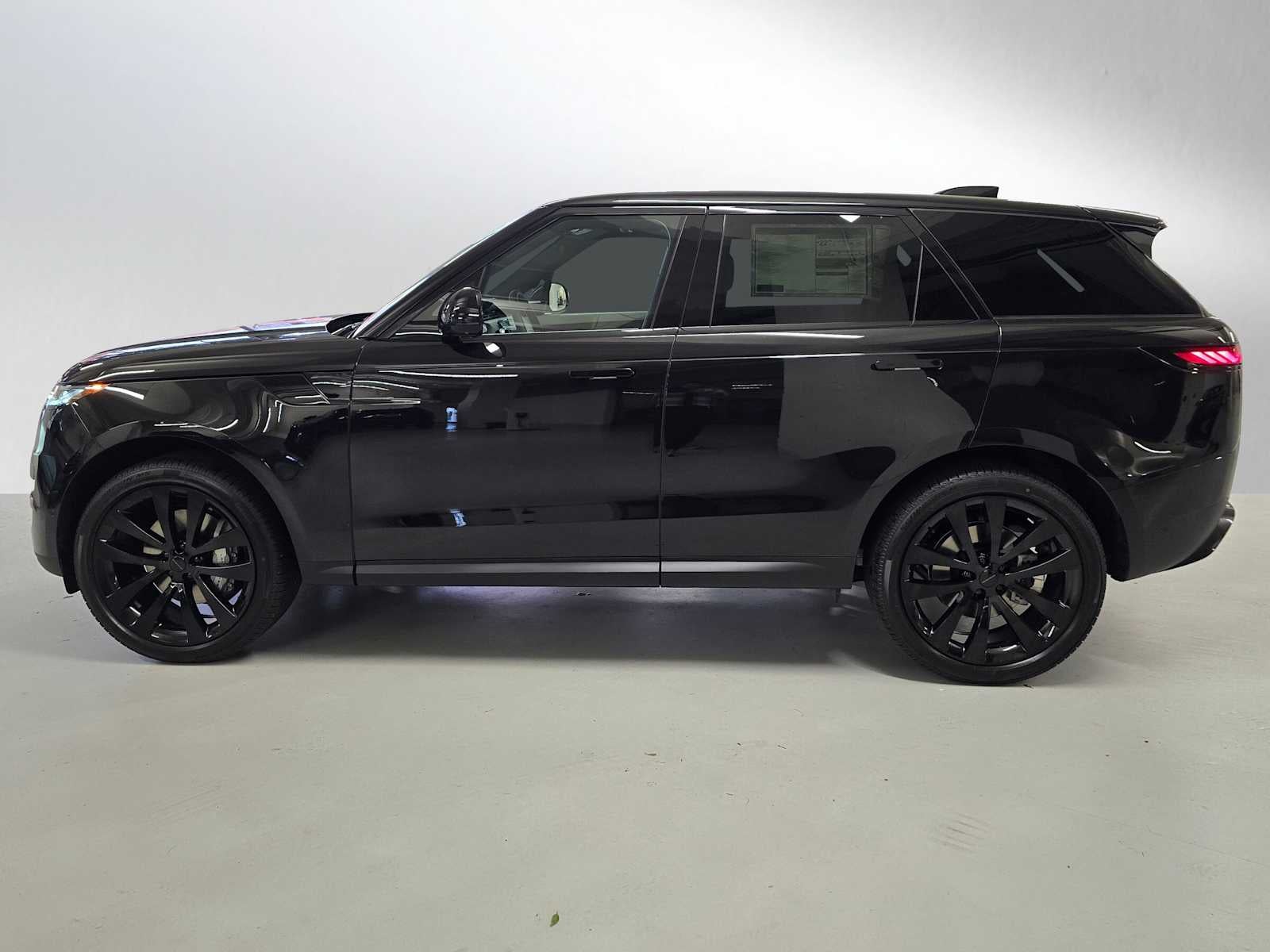 2026 Land Rover Range Rover Sport SE