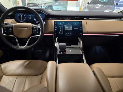 2025 Land Rover Range Rover Sport SE