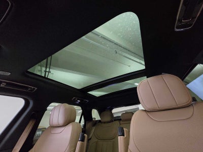 2026 Land Rover Range Rover Sport SE