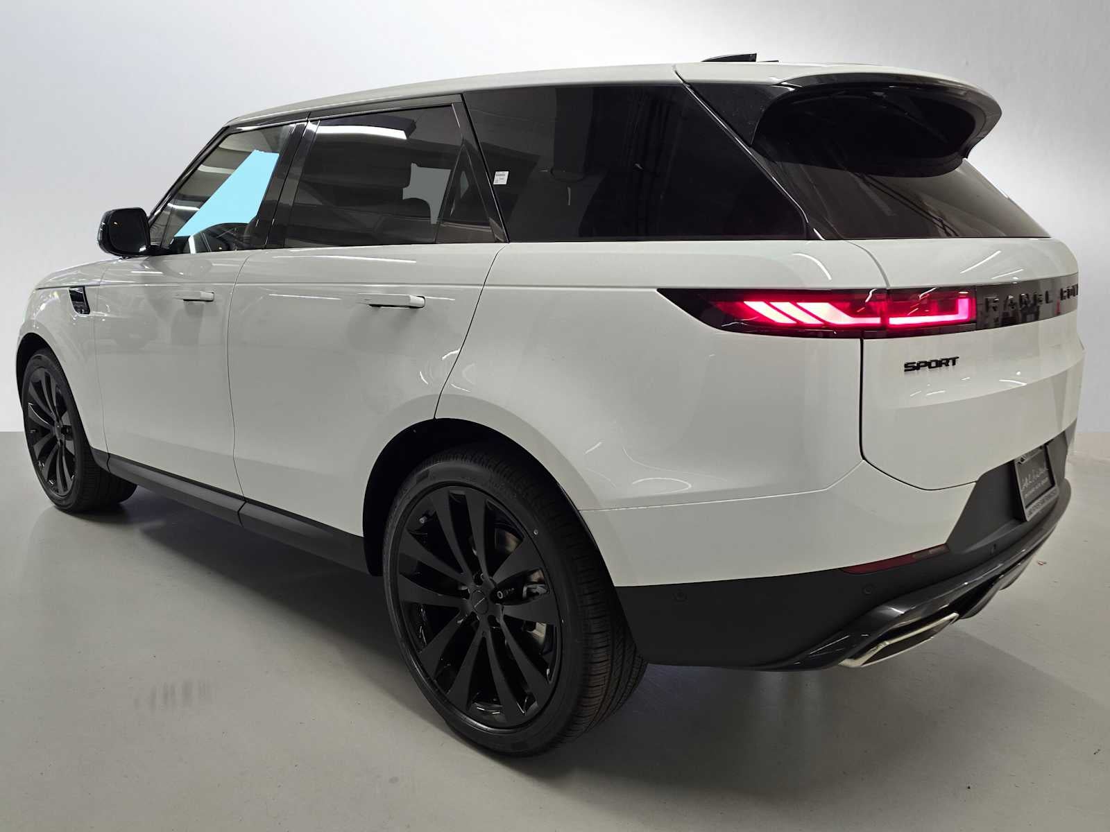 2026 Land Rover Range Rover Sport SE