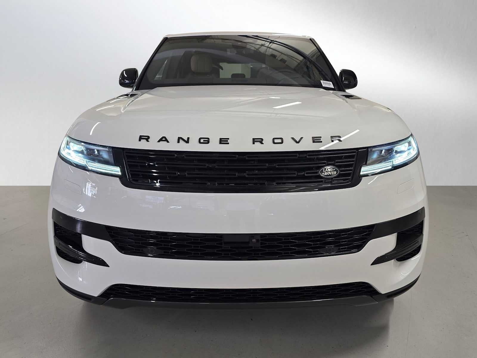2026 Land Rover Range Rover Sport SE