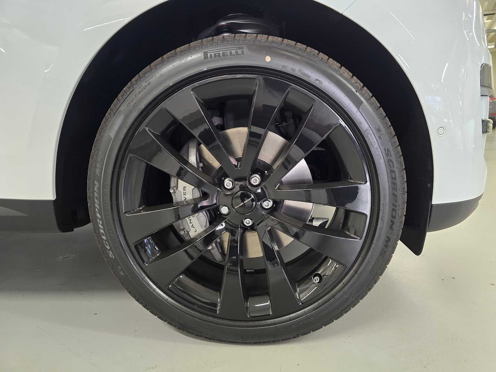 2026 Land Rover Range Rover Sport SE