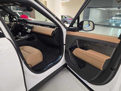 2026 Land Rover Range Rover Sport SE