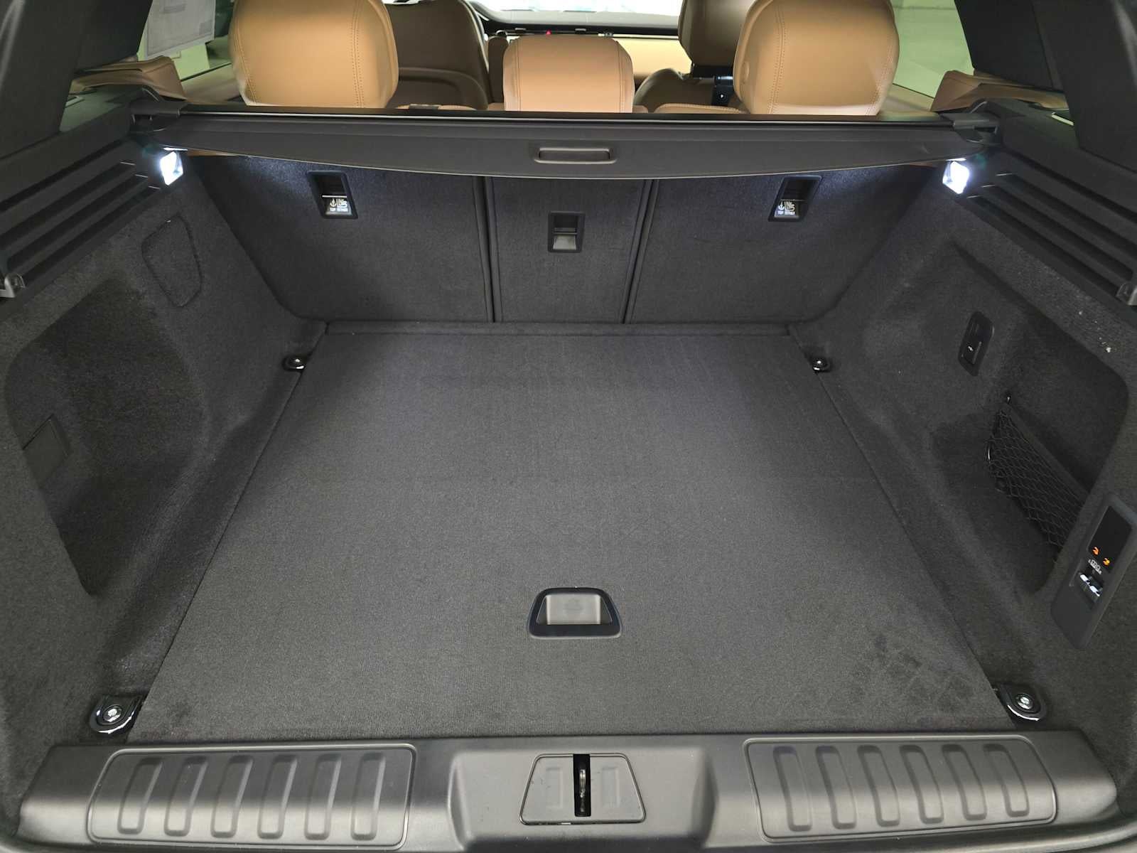 2026 Land Rover Range Rover Sport SE