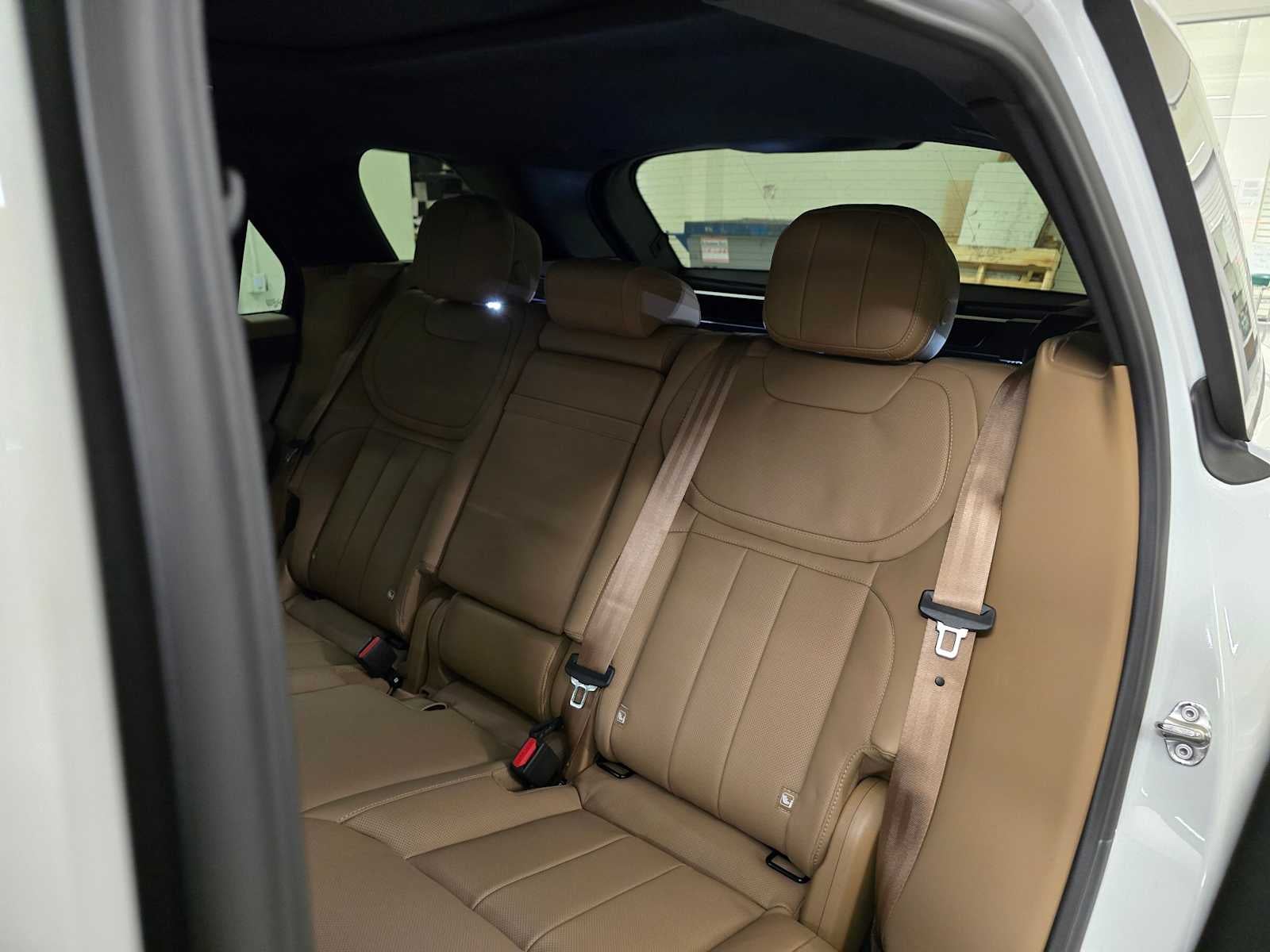 2026 Land Rover Range Rover Sport SE