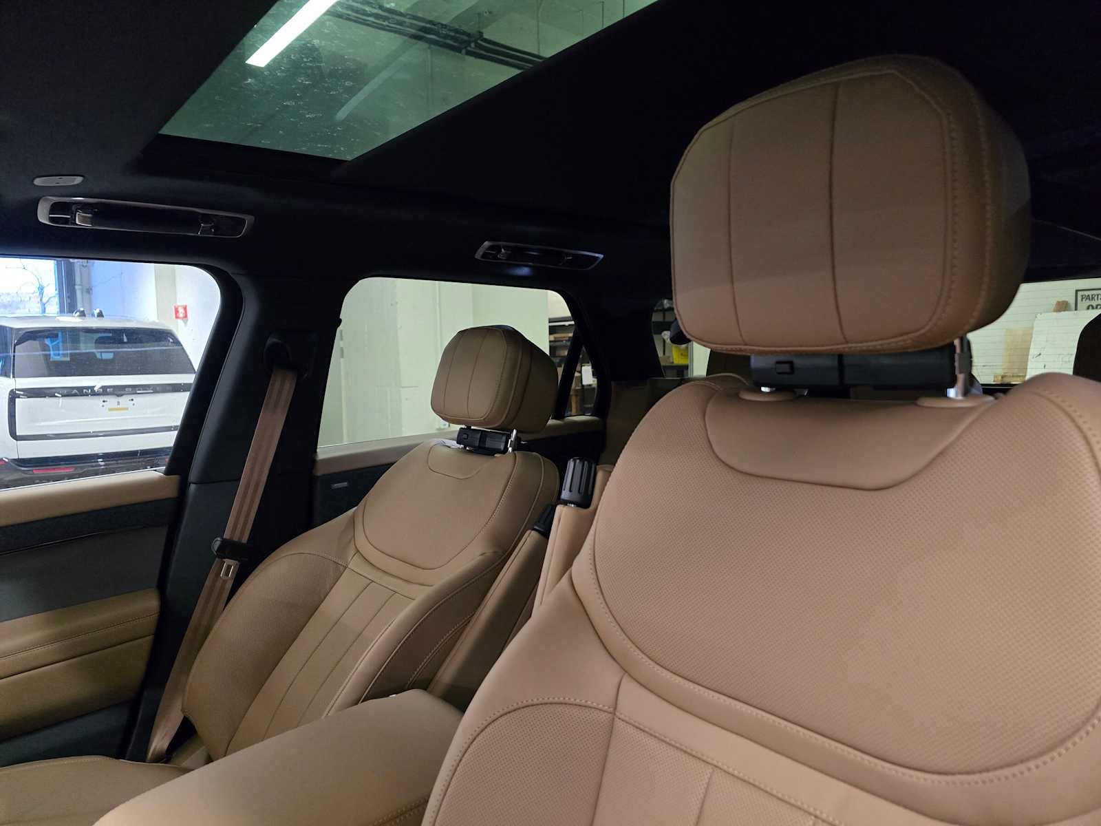 2026 Land Rover Range Rover Sport SE