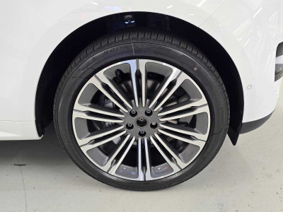 2026 Land Rover Range Rover Sport SE