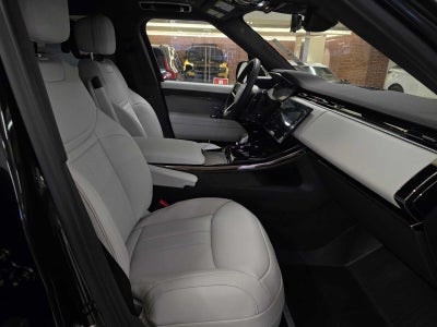 2026 Land Rover Range Rover Sport SE