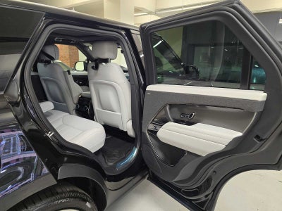 2026 Land Rover Range Rover Sport SE