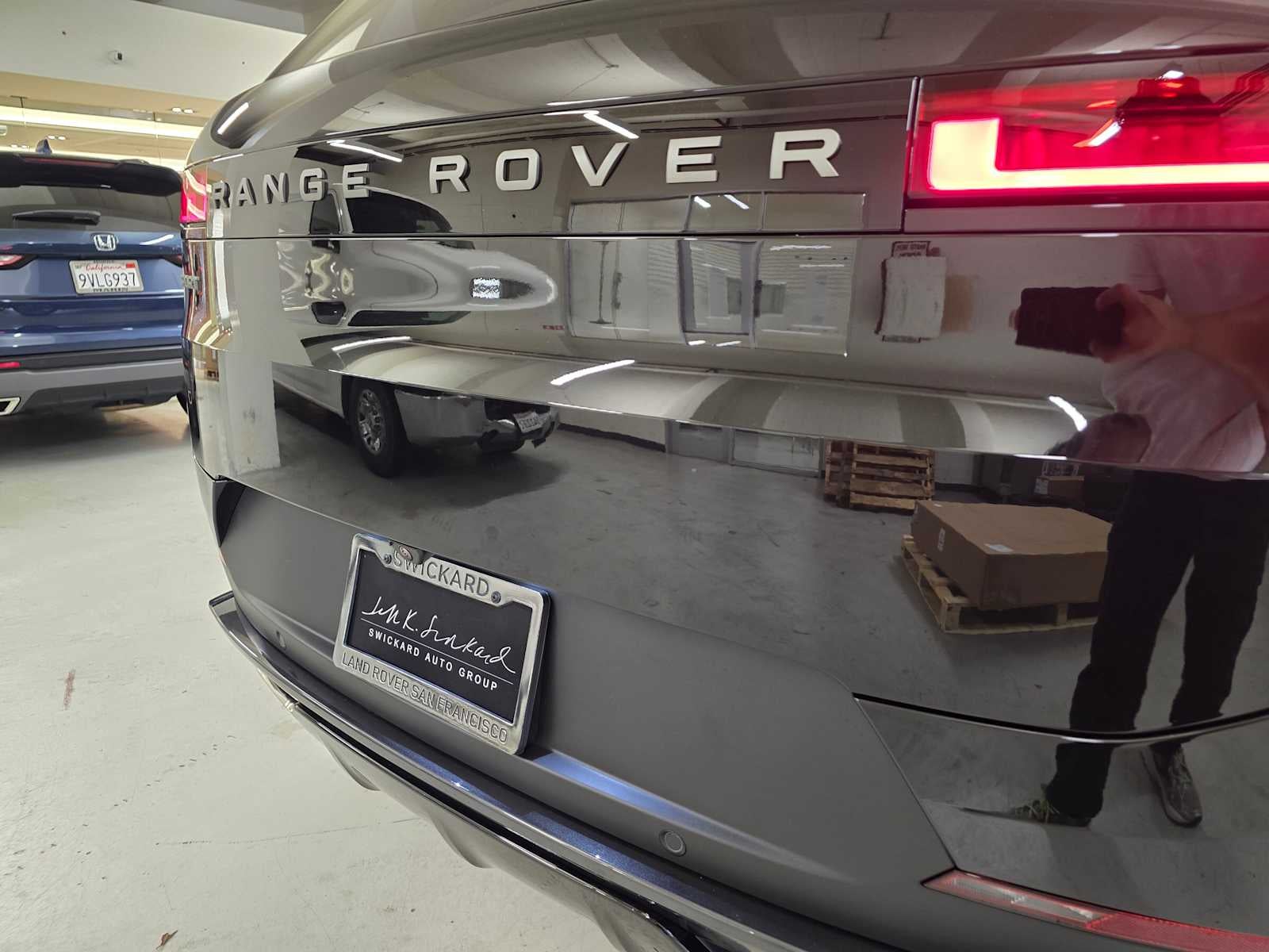 2026 Land Rover Range Rover Sport SE