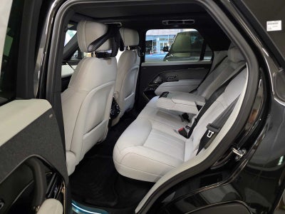 2026 Land Rover Range Rover Sport SE