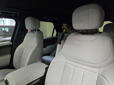 2026 Land Rover Range Rover Sport SE