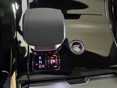 2026 Land Rover Range Rover Sport SE