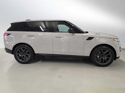 2026 Land Rover Range Rover Sport SE