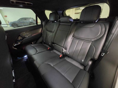 2026 Land Rover Range Rover Sport SE