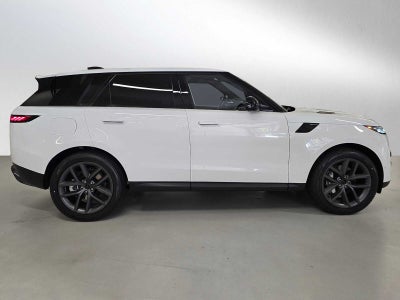 2026 Land Rover Range Rover Sport SE