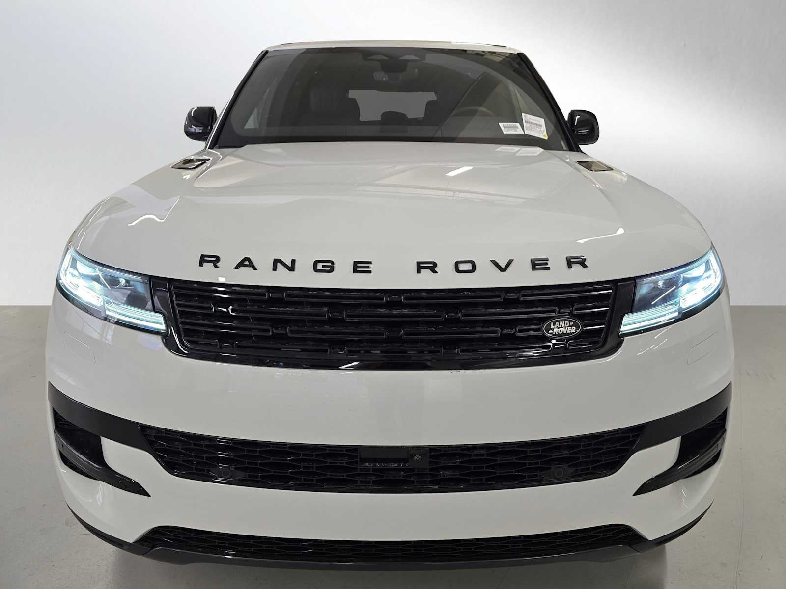 2026 Land Rover Range Rover Sport SE
